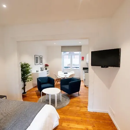 게스트하우스 Les Du Palais 디넝